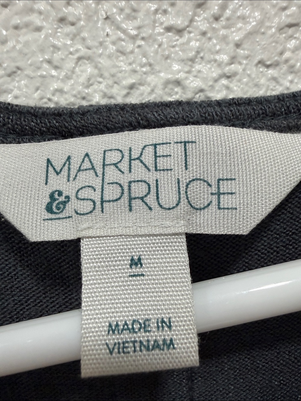 Market & Spruce Dark Grey Cap Sleeve Top with back-lined buttons Medium - Picture 4 of 6